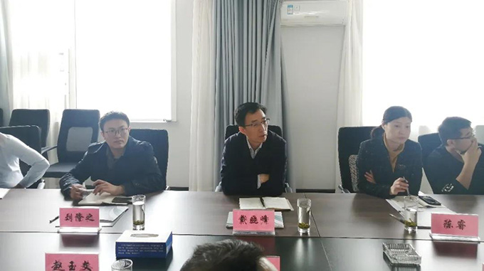 市金融監管局黨委副書(shū)記、副局長(cháng)戴曉峰等領(lǐng)導蒞臨東岳機械調研上市工作