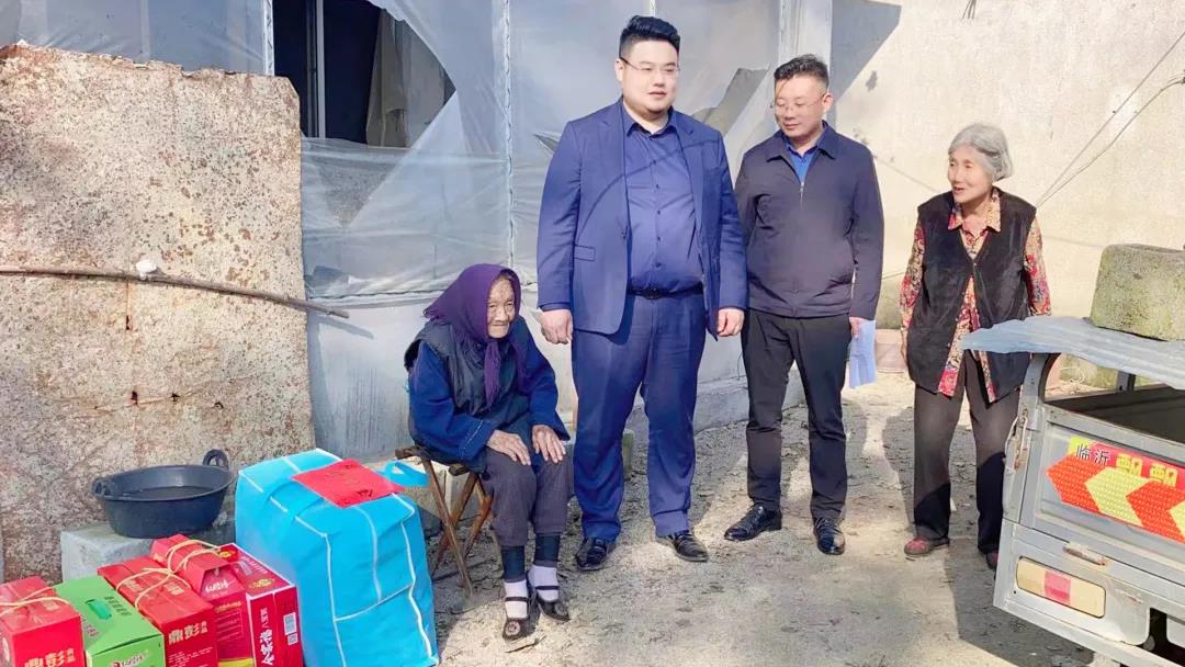 夕陽(yáng)無(wú)限好，敬老情更濃——東岳機械走訪(fǎng)百歲老人