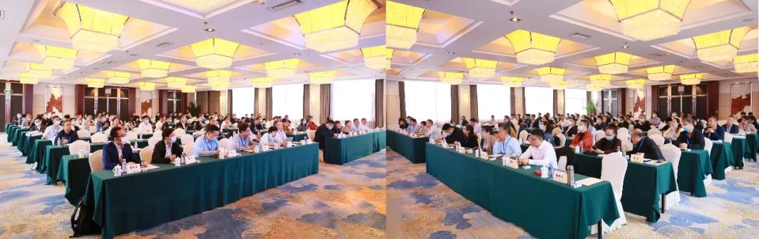 加氣協(xié)會(huì )主辦、東岳機械承辦的第五屆加氣混凝土行業(yè)總工程師論壇暨2021綠色低碳論壇圓滿(mǎn)召開(kāi)