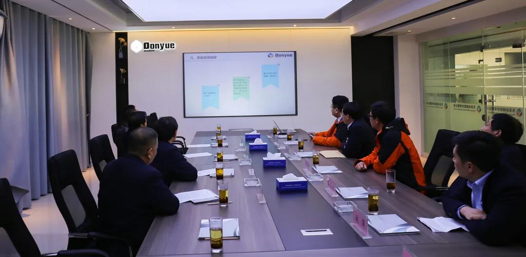 沂南縣縣委侯占夫書(shū)記一行蒞臨東岳機械調研工作