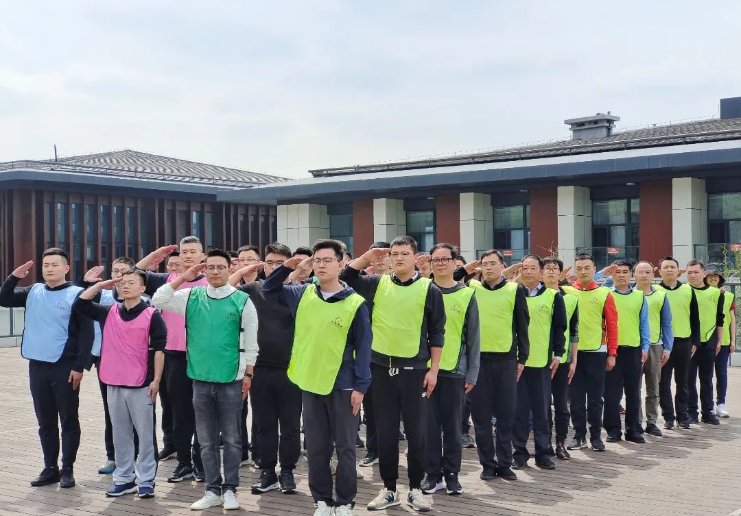 2022東岳機械中高層主題團建暨一季度經(jīng)營(yíng)分析會(huì )圓滿(mǎn)召開(kāi)